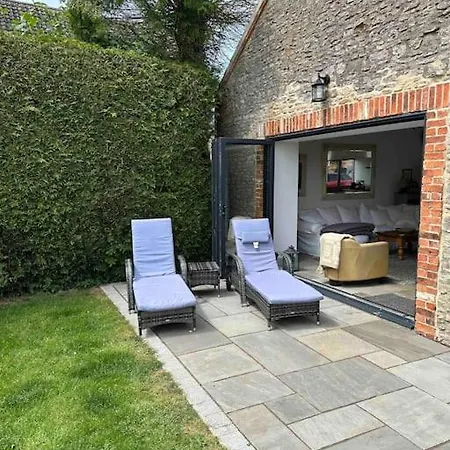 The Coach House Villa Cranwell Exterior photo