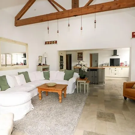 The Coach House Villa Cranwell Exterior photo