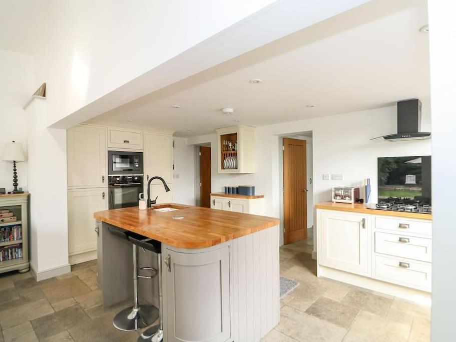 The Coach House Holiday home Cranwell
